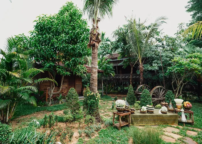 Phum Khmer Lodge - Village Cambodian Eco-Lodge
