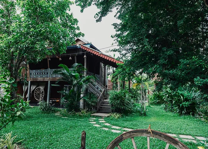 Phum Khmer Lodge - Village Cambodian Eco-Lodge
